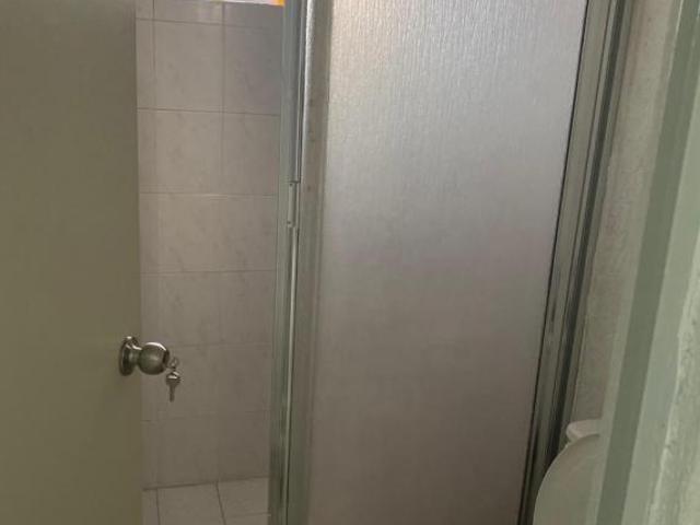 CASA ORIGINAL CON TIENE TERRENO EXCEDENTE