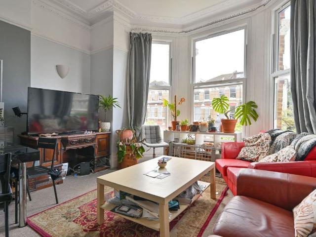 Tierney Road, Streatham Hill, London SW2, 3 bed flat to rent, £2,650 pcm | PrimeLocation