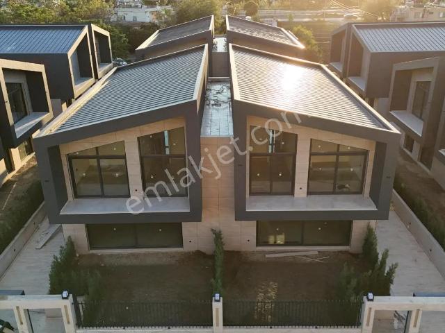 Tiftik Efe Villaları'nda Satılık Lüks Villa