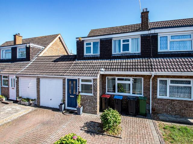 Tiffany Close, Bletchley, Milton Keynes MK2, 3 bed semi detached house to rent, £1,550 pcm | PrimeLocation