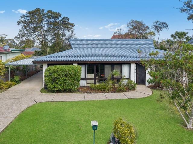 Tightly held family home in impeccable condition