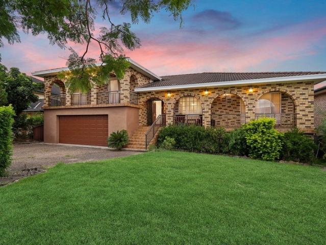 Tightly held family home on massive R3 zoned block