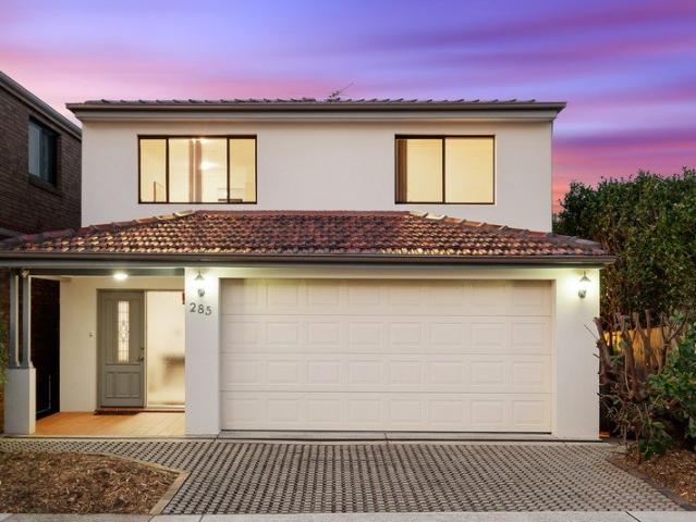 Tightly Held Family Home of Easy Care Living Moments from Chatswood CBD