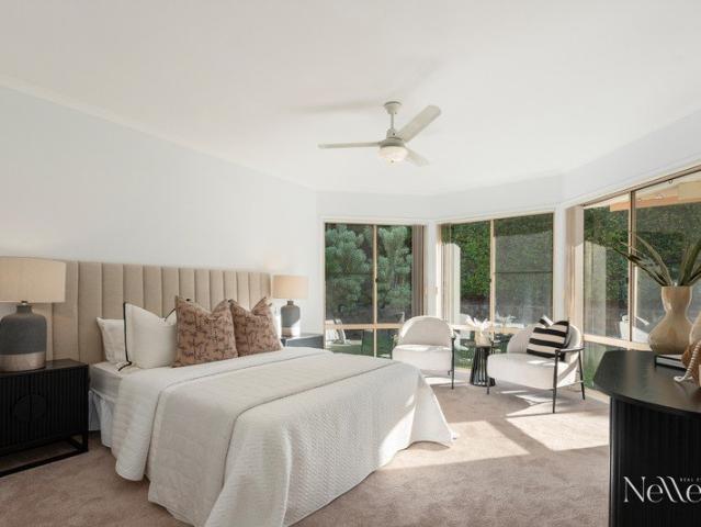 Tightly Held Family Home, Superb Location!