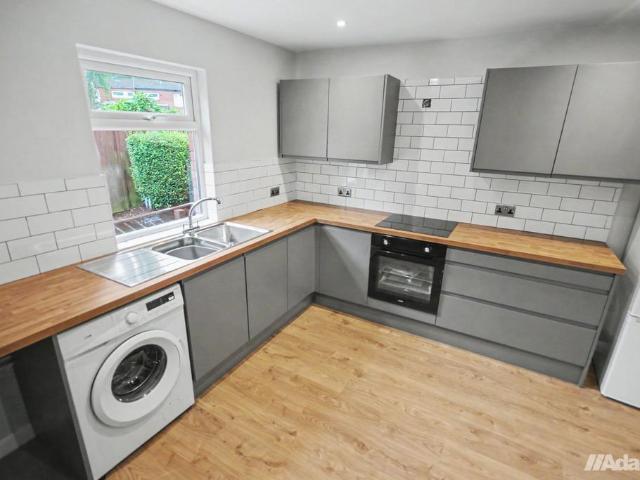 Tilbury Place, Murdishaw, Runcorn. 3 bed townhouse to rent £975 pcm £225 pw