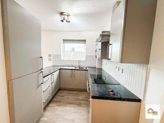Tilbury Road, London E6, 2 bed flat to rent, £1,900 pcm | PrimeLocation
