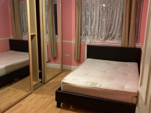 Tildesley Road, London SW15 1 bed house of multiple occupation to rent £999 pcm £231 pw