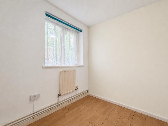 Tildesley Road, London SW15, 3 bed flat to rent, £2,300 pcm | PrimeLocation