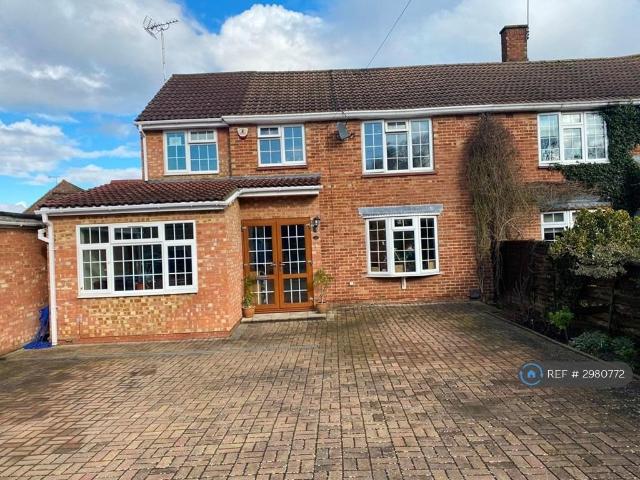 Tilehouse Way, Denham, UB9 4 bed semi detached house to rent £2,850 pcm £658 pw