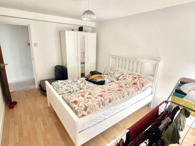 Tilehurst Court, Salford M7, 2 bed flat to rent, £975 pcm | PrimeLocation