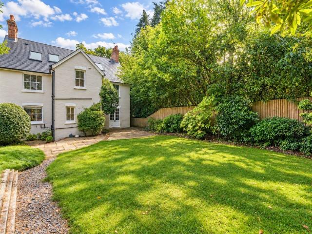 Tilford Road, Hindhead GU26, 4 bed flat to rent, £5,750 pcm | PrimeLocation