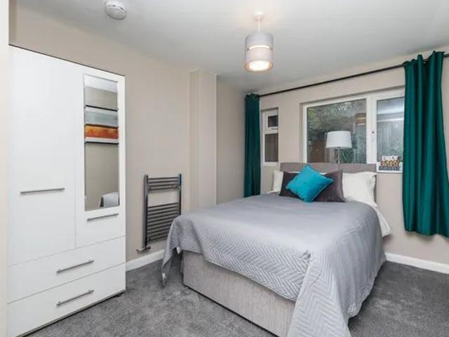 Tilgate 1 bedroom house to rent