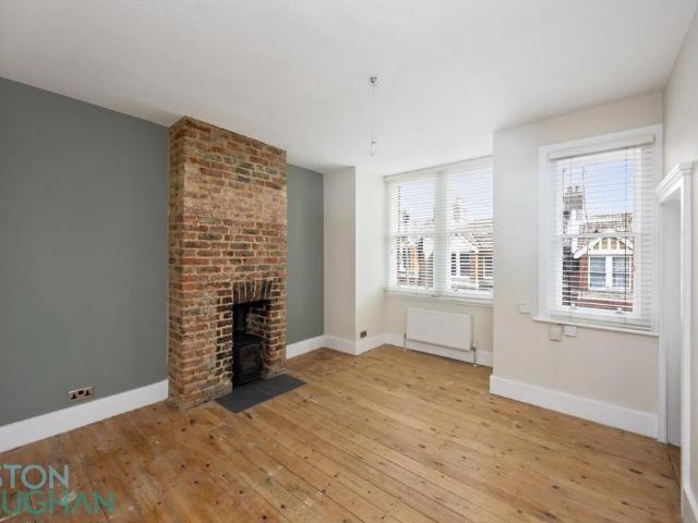 Tillstone Street, Brighton BN2 2 bed apartment to rent £1,700 pcm £392 pw