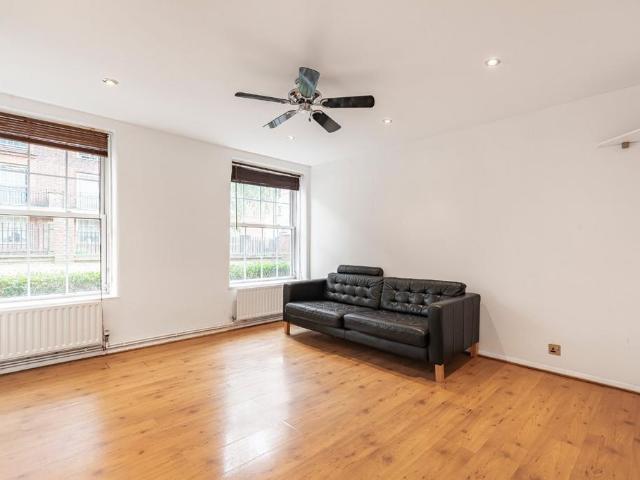 Tilson Gardens, London, SW2 2 bed flat to rent £2,350 pcm £542 pw