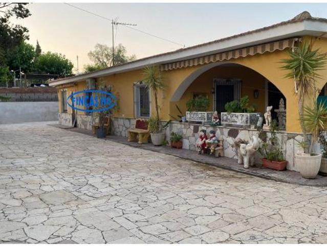 Típica casa tradicional de campo situada sobre terreno URBANO! de 3900m2