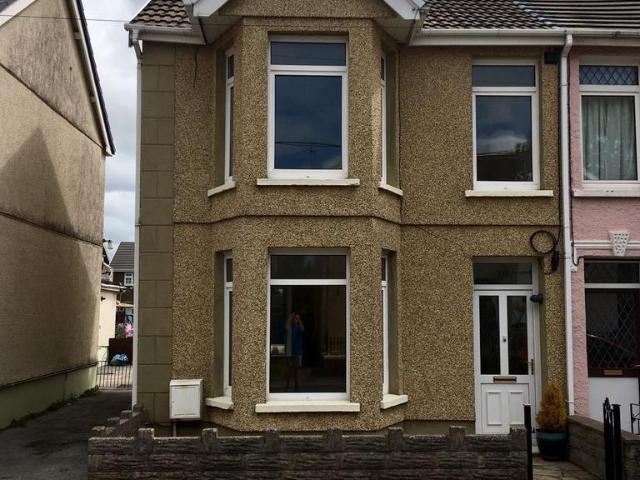 Tirydial Lane, Ammanford 3 bed semi detached house to rent £850 pcm £196 pw
