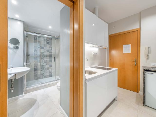 TIRADORS 1 · Monthly Studio in Born with balcony