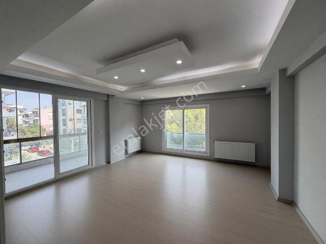 Tire Fatih Mah Merkezi Konumda Satılık3+1 Sıfır Ara Kat Daire