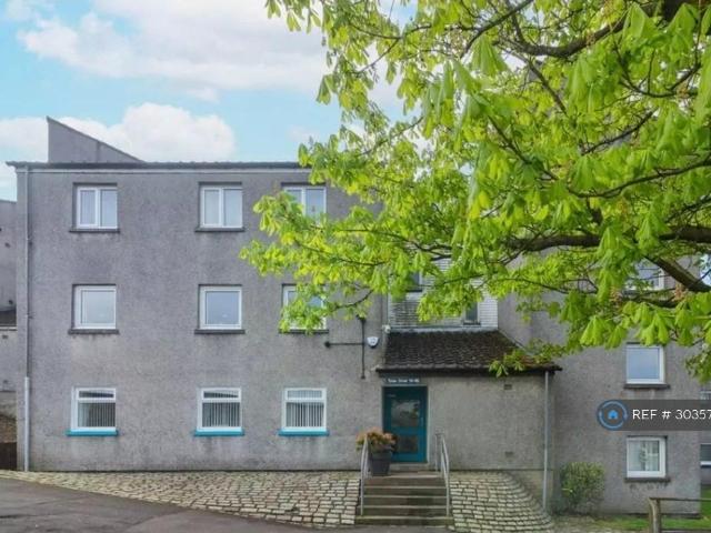 Tiree Drive, Cumbernauld, Glasgow, G67 1 bed flat to rent £575 pcm £133 pw