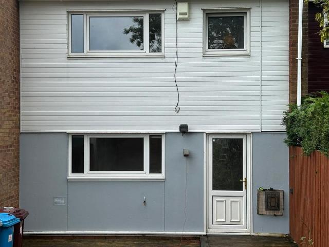 Tiree, East Kilbride G74 3 bed terraced house to rent £1,050 pcm £242 pw