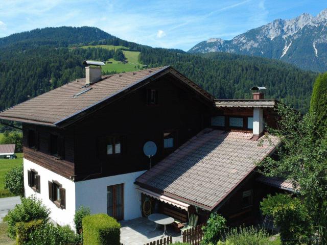 Tiroler Wohnidylle mit Weitblick – Großzügiges Haus in begehrter Lage am Wilden Kaiser