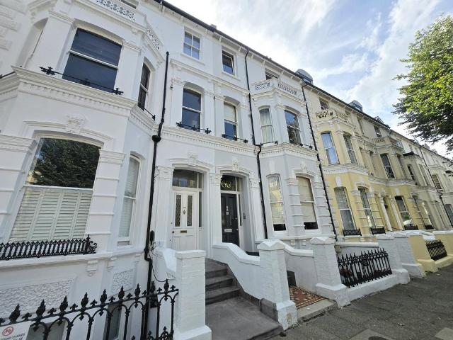 Tisbury Road, Hove, BN3 2 bed flat to rent £1,550 pcm £358 pw