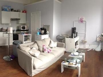 Tisbury Road, Hove, East Sussex. 1 bed apartment to rent £1,150 pcm £265 pw