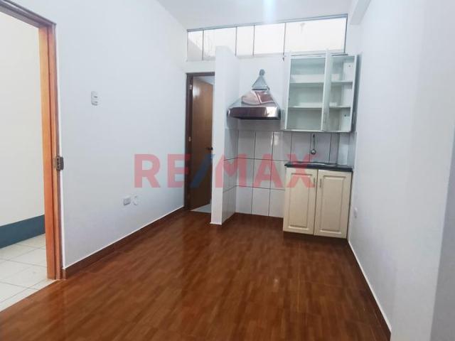 Alquiler De Minidepartamento De 25 M² – Frente A Upc Chorrillos – Ideal Estudiantes