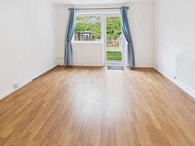 Titchfield Close, Tadley, RG26