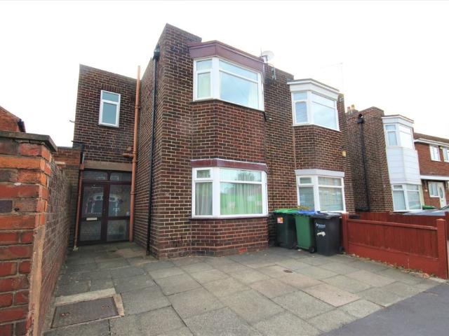 Titford Road, Oldbury B69, 3 bed semi detached house to rent, £1,200 pcm | PrimeLocation