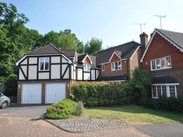 Tithe Close Virginia Water Surrey. 5 bed detached house to rent £4,250 pcm £981 pw