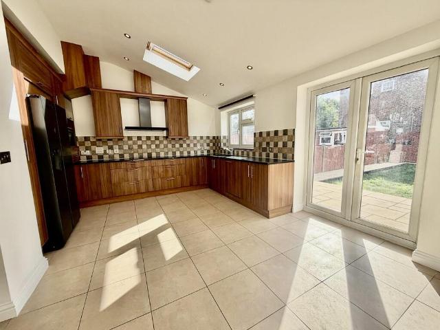 Tithe Farm Avenue, Harrow HA2 5 bed semi detached house to rent £3,500 pcm £808 pw