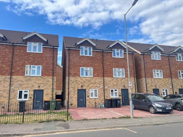 Tithe Farm Road, Houghton Regis LU5, 4 bed semi detached house to rent, £2,050 pcm | PrimeLocation
