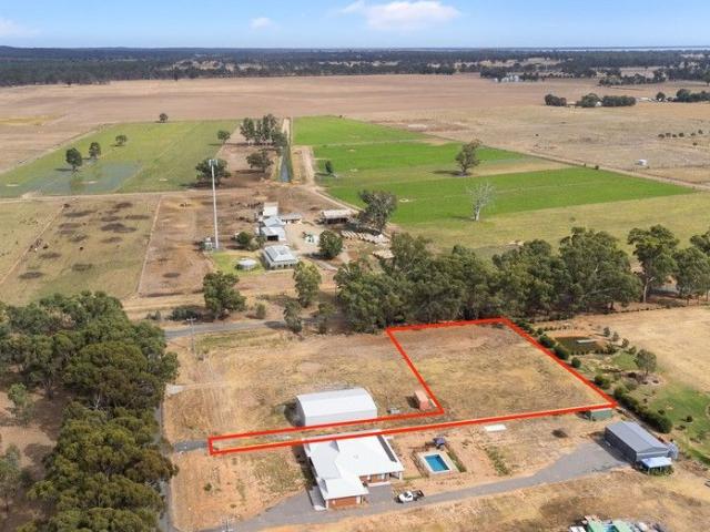 Titled 3259m2 Vacant Block is ready to be Transformed!