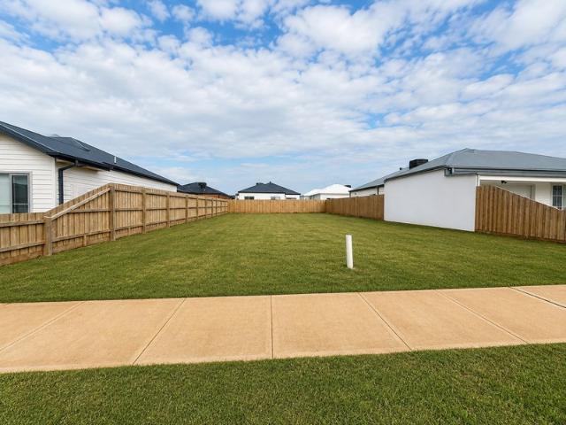 Titled 464m² 854 Eynesbury Rd Eynesbury