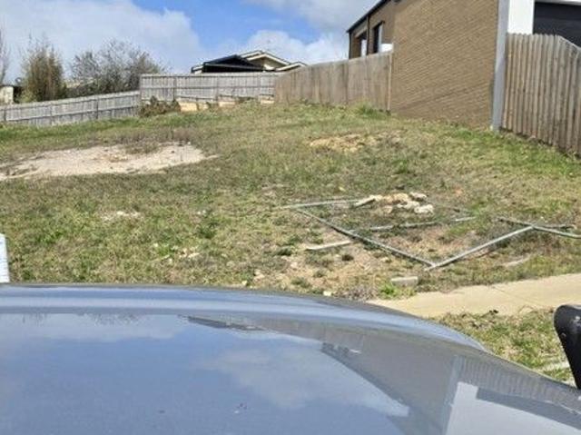 Titled 553m² Block in a Peaceful Court, Ready to Build!