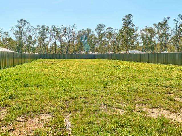 Titled, Fenced Ready to Go !