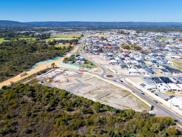 Titled Lot 561m2