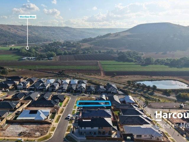Titled Land with Stunning Panoramic Views in Maddingley