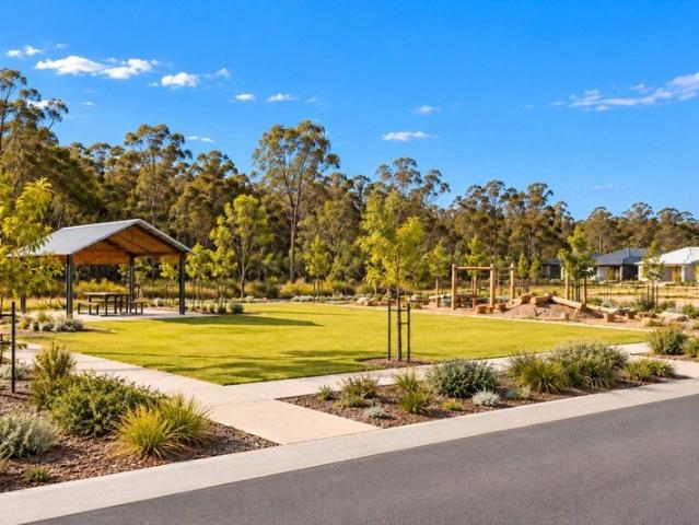 Titled land in Clementine, ready to build with your own builder