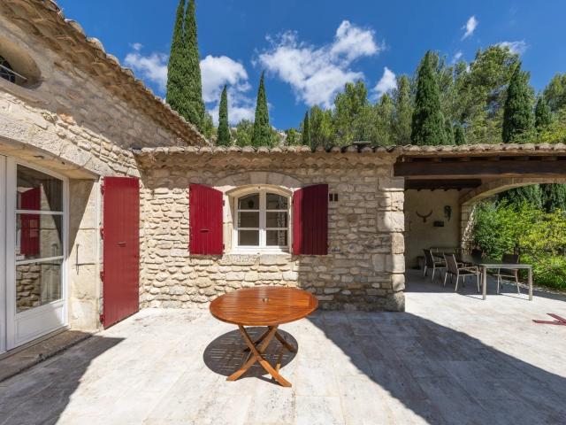 Titre: vide 183m² Les Baux de Provence
