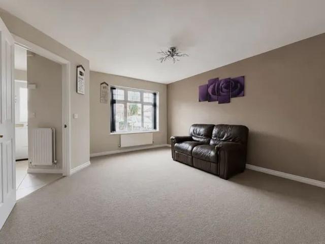 Tiverton Drive, West Bromwich, B71, Property for rent