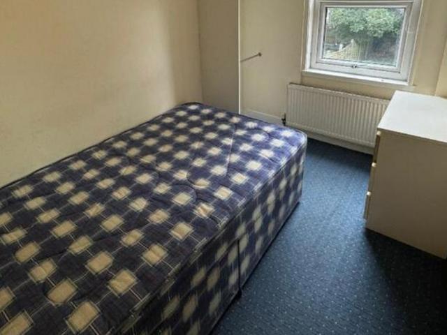Tiverton Road, Birmingham B29 5 bed semi detached house to rent £412 pcm £95 pw