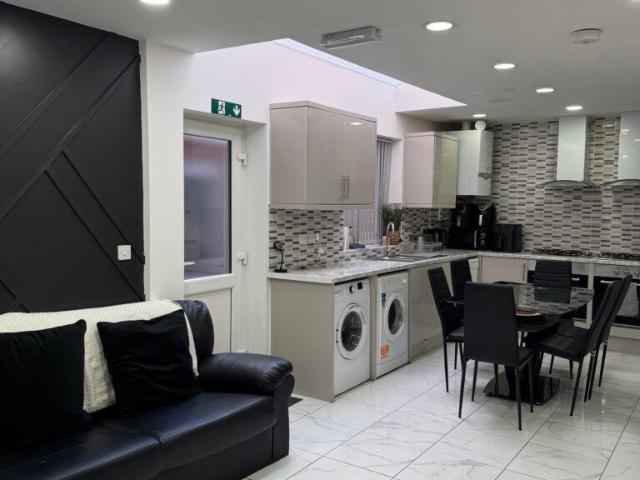 Tiverton Road, Birmingham B29 7 bed terraced house to rent £4,109 pcm £948 pw