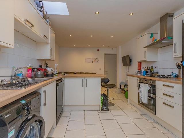 Tiverton Road, Birmingham, West Midlands B29, 5 bed shared accommodation to rent, £507 pcm | PrimeLocation