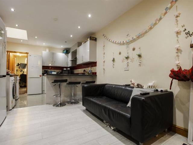 Tiverton Road, Birmingham, West Midlands B29, 6 bed shared accommodation to rent, £607 pcm | PrimeLocation