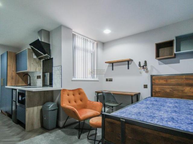 Tiverton Road, Selly Oak B29 Studio to rent £875 pcm £202 pw