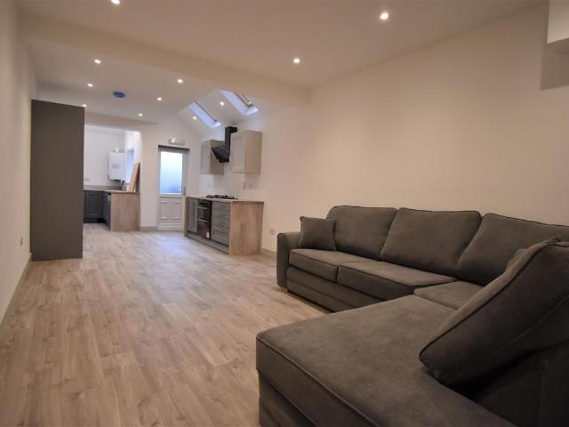Tiverton Road, Selly Oak, Birmingham B29, 6 bed terraced house to rent, £3,510 pcm | PrimeLocation