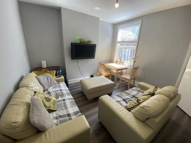 Tiverton Road 5 bed, Selly Oak B29 5 bed house to rent £2,607 pcm £602 pw