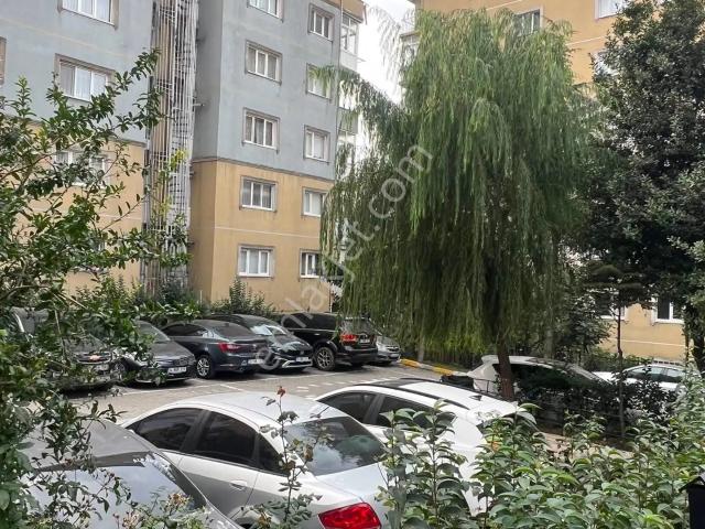 Tiyap Dan Bağcılar 3+1 Aile Sitesinde Kiralık Daire